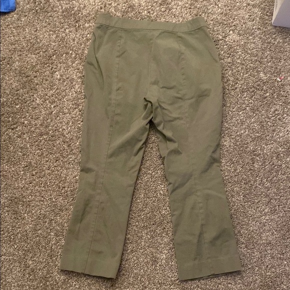 Everlane Classic Khaki Trousers - Picture 3 of 7
